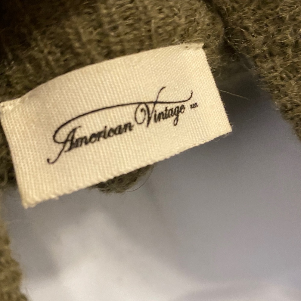 American Vintage Turtleneck - Picture 8 of 9